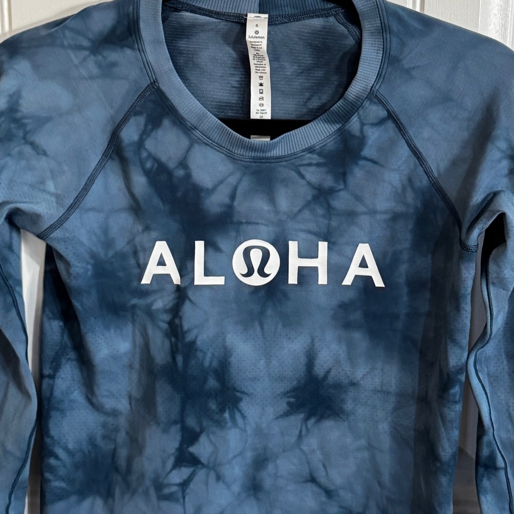 lululemon ALOHA Blue Tie Dye Long Sleeve Swiftly Tech Top Size 6 RARE - Picture 2 of 5